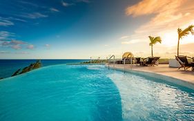 Mvngata Beach Hotel